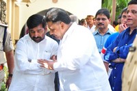 CM KCR Reaches Nandamuri Harikrishna House